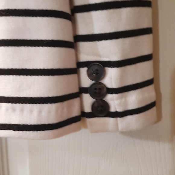 Old Navy Blazer - Picture 4 of 12